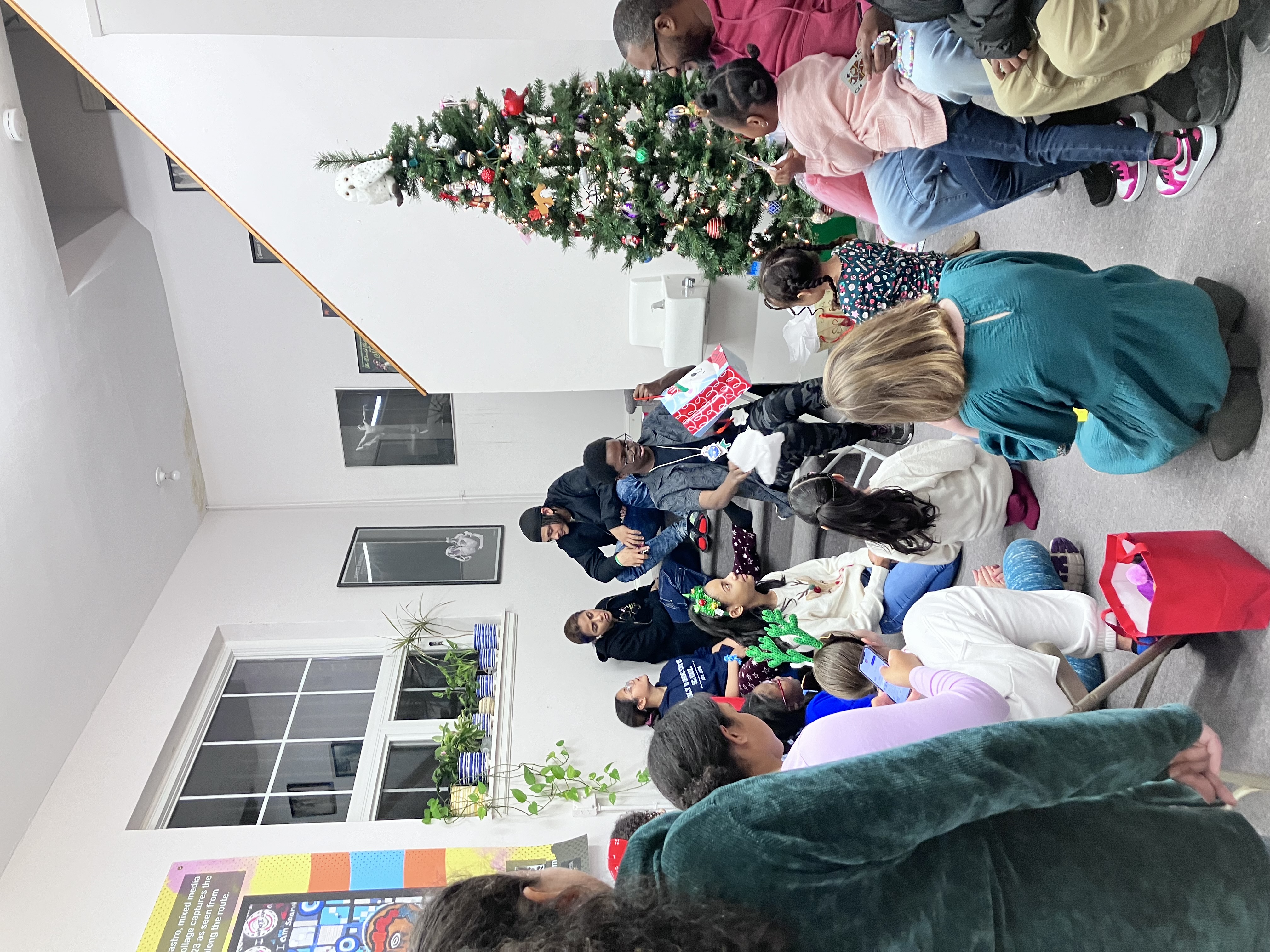 christmasparty3.jpg