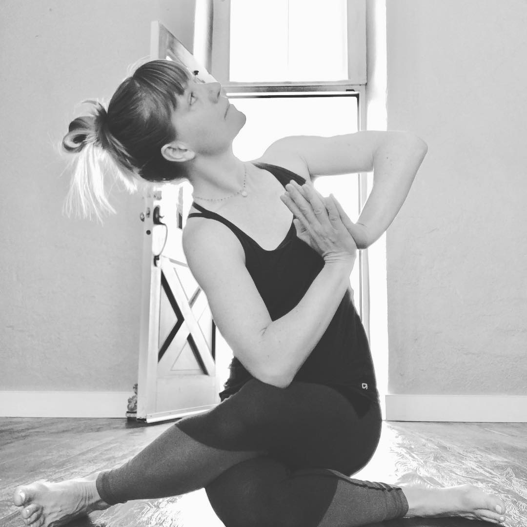 Sarah yoga bw.jpg